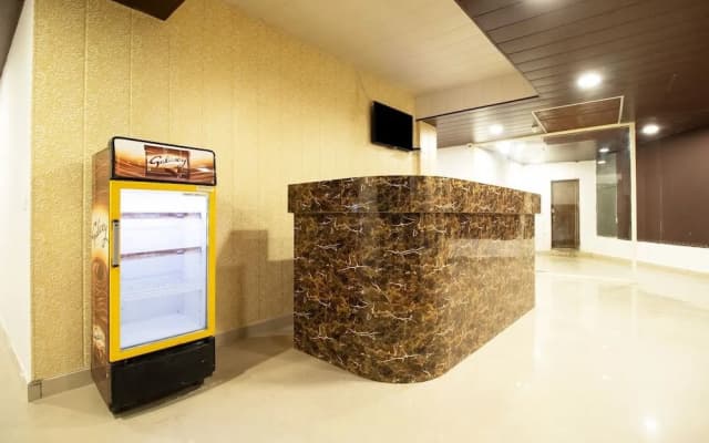 OYO 44094 Grand Inn