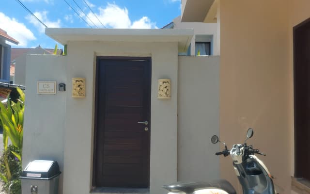 Little Nuts Villa