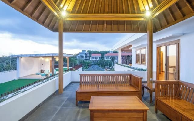 Luxurious 6 BR With Sea View, 5 Mins to Savaya
