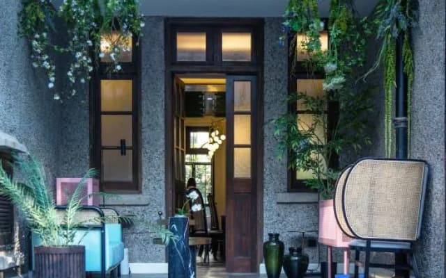 Metropolitan Seclusive Life In Wukang rd Shanghai