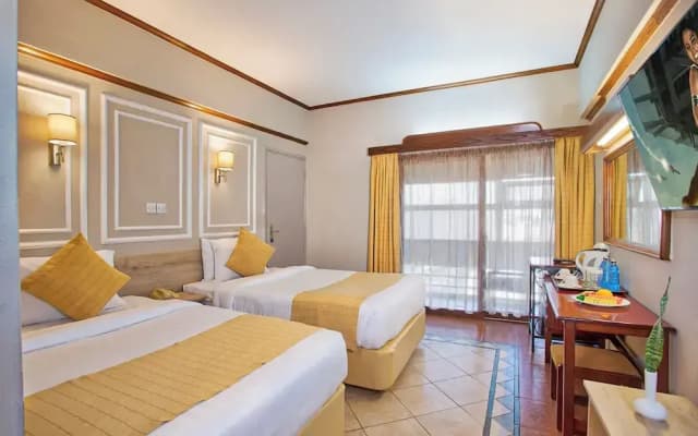 Maanzoni 680 hotel