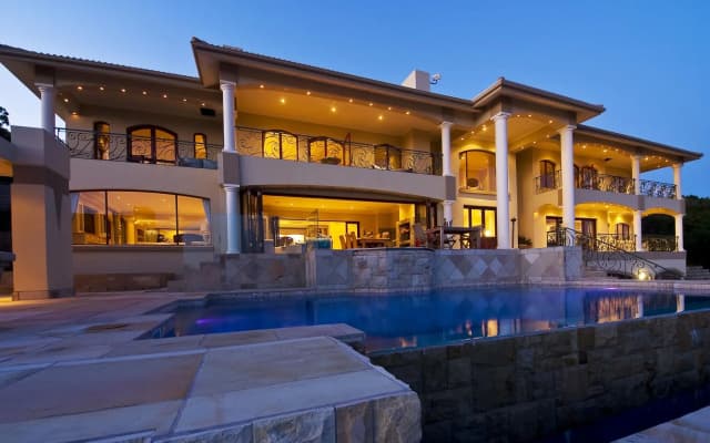 Villa Paradisa Guest House