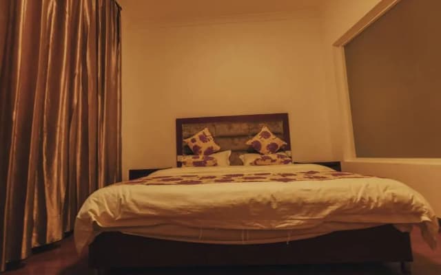 Ying Shan Hong Hotel