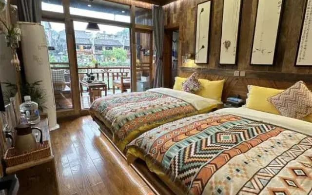 Phoenix Gutong Inn (Lijiang Hongqiao Branch)