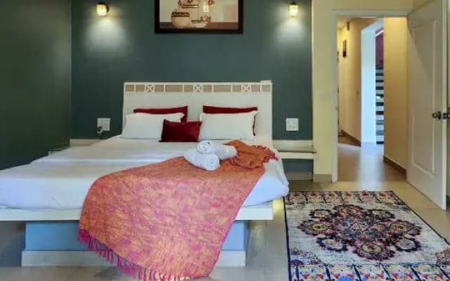 D1 Close2See+Pool+Service@Candolim