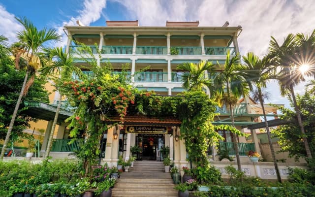Lantana Riverside Hoi An Hotel