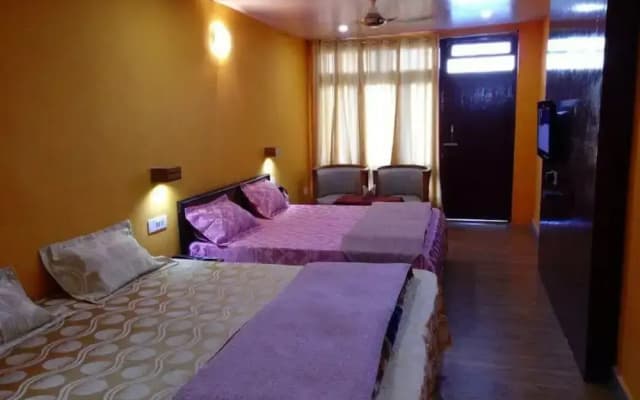 Hotel Lake Inn - A Luxury Lake View Hotel