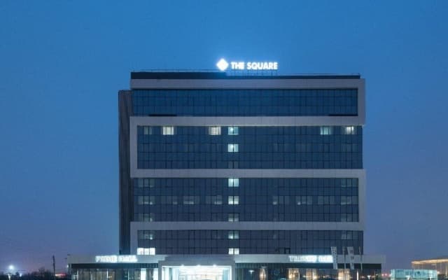 Отель The Square