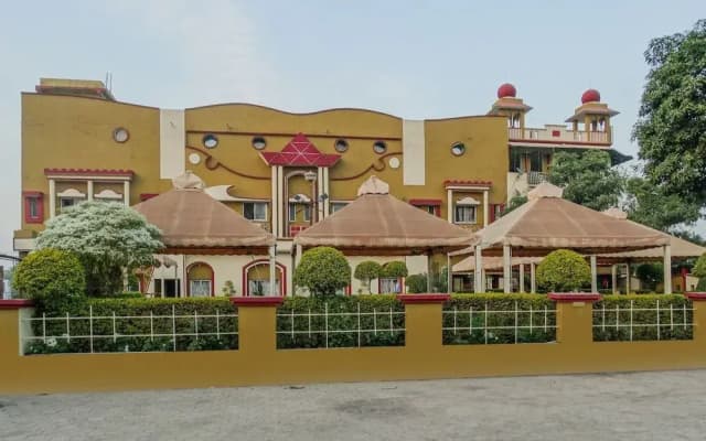 Oyo 24547 Hotel Vishwas Bar And Club Resort