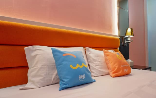 Sans Hotel International Surabaya