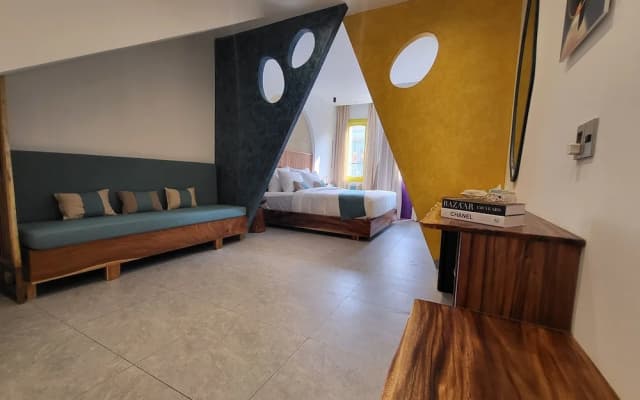 Santori Villa My Khe Beach