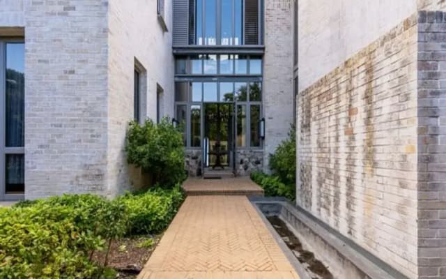 French Elegance in Bishopscourt