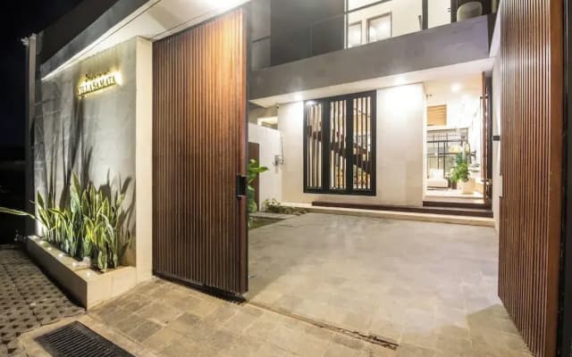 Chic 3BR Hideaway Canggu AC 5min to Beach