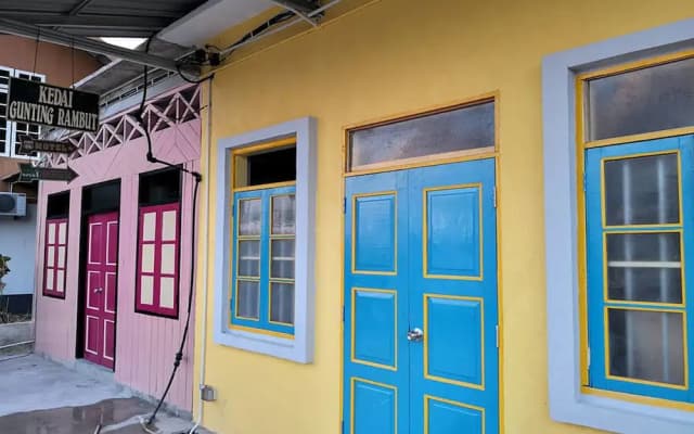 Riverbank Dungun Guesthouse & Cafe