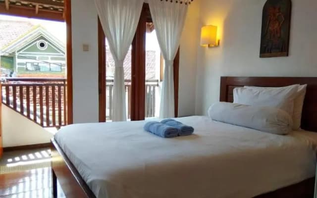 Jos And Hanny Homestay By Zuzu