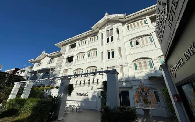 Nidhra Lanna Hotel