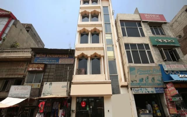OYO 966 Hotel Sallow International