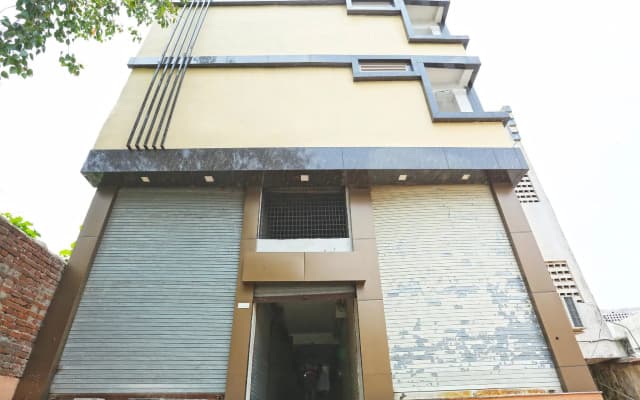 CAPITAL O 16472 Hotel Shree Balram International