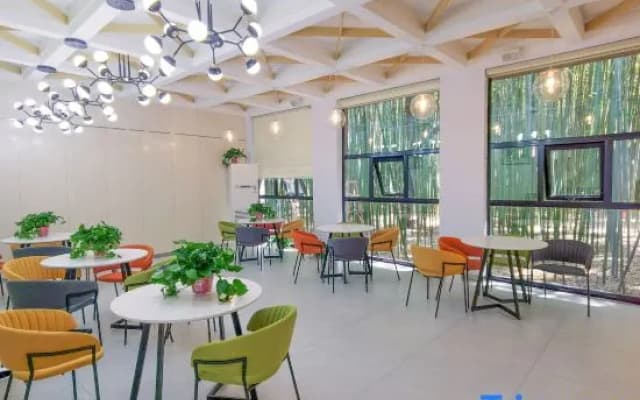 Zhuquancun Boutique Homestay