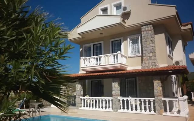 New Age Villa Tina