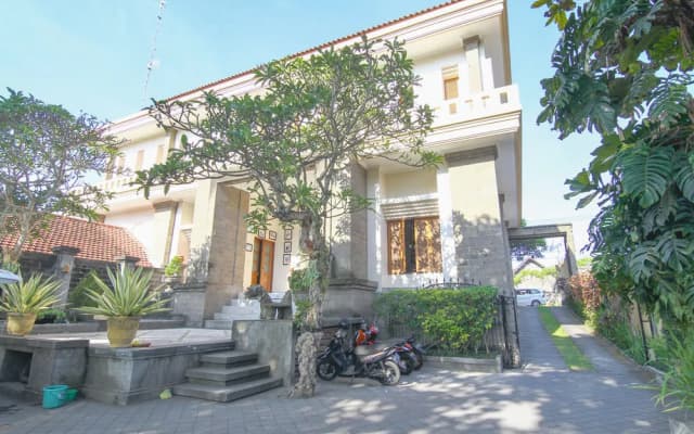 Alam Puri Art Museum and Villas