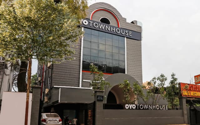 OYO Townhouse 155 Hotel Satya