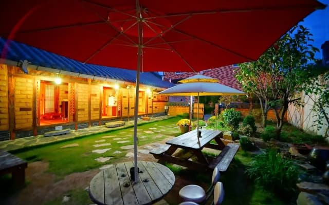Jeonju Hanok Maeul Damso