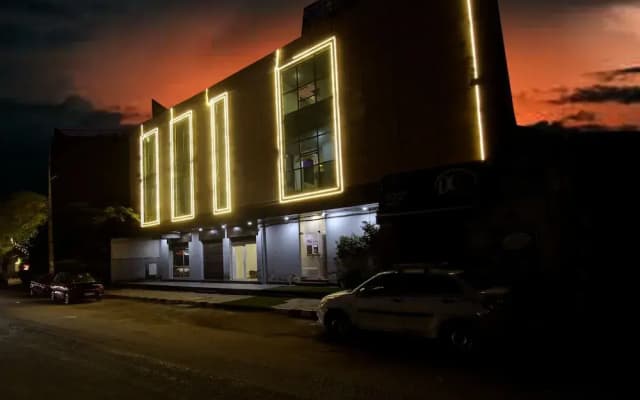 Hotel Silky Palace By GRB