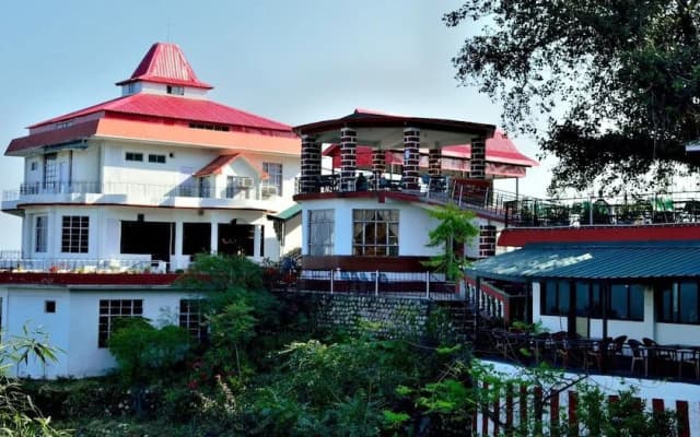 Dee Jay Hotel and Restaurant
