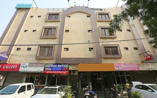 OYO 337 Hotel Anand