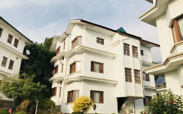 Hotel Sai Gardens