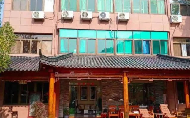Longwangshan Shenglin Inn