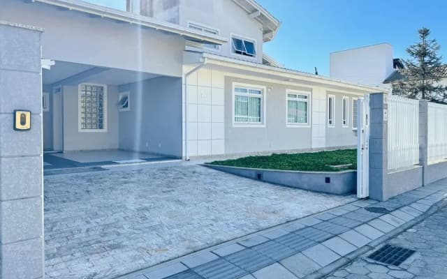 Casa Moderna e Aconchegante