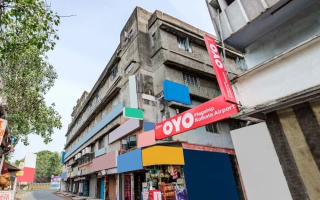 OYO Flagship 5930 Dum Dum