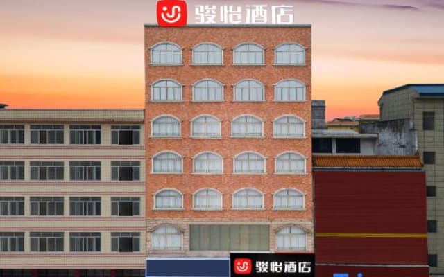Junyi Chain Hotel Du'an High speed Railway Station Branch