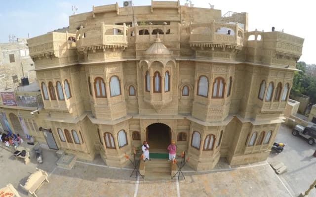 Vista Rooms at Patwa Haveli Road