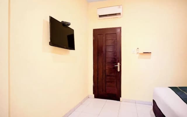 OYO 95017 Kapten Muslim Residence