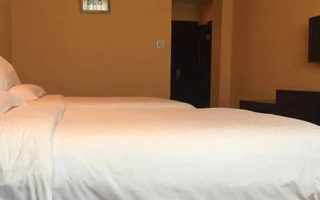 Dongya Business Hotel