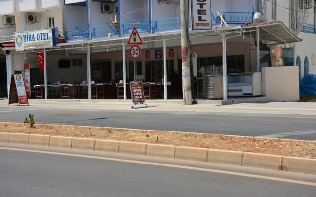 Hira Hotel