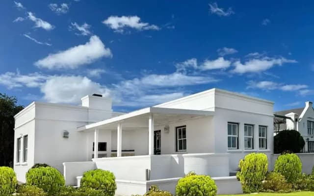 Greenhill Farm Manor House Plettenberg Bay - Private House Sleeps 8