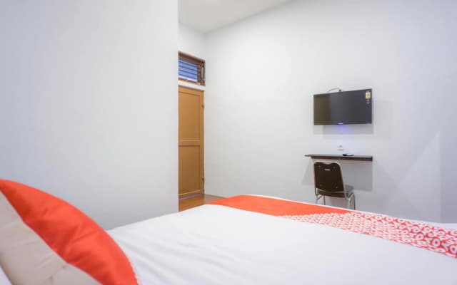 Hotel O Citra Anggrek