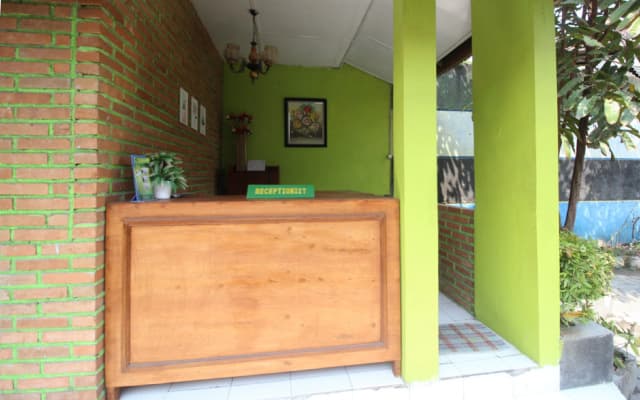 RedDoorz @ Jalan Parangtritis