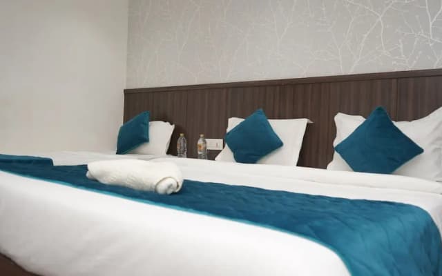 Qotel Hotel Rajouri Garden