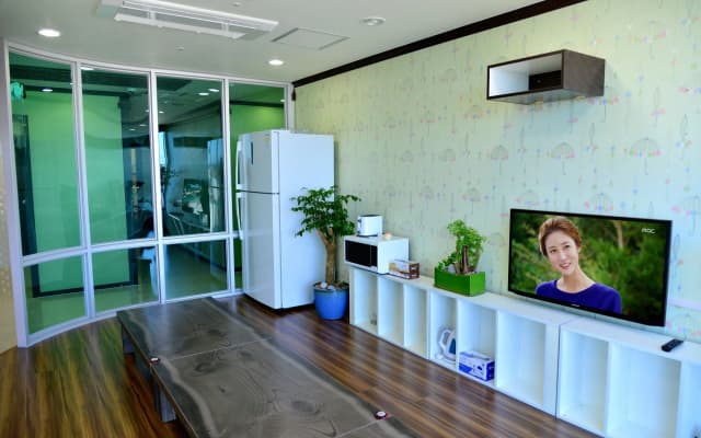 Seom Guesthouse - Hostel