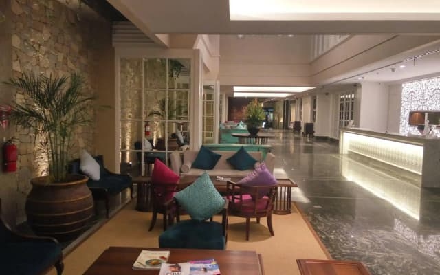 Jambuluwuk Oceano Seminyak Hotel