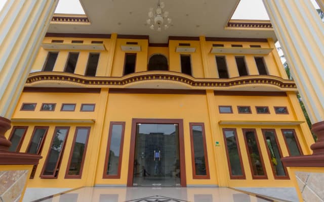 OYO 2978 Karanggoso Indah Hotel