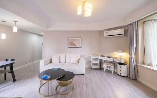 Tyms 1BR APT Gubei International Garden