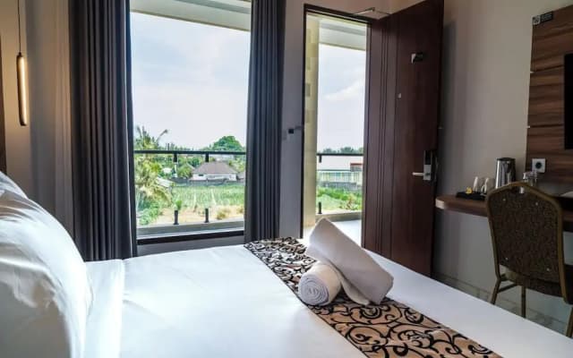 Ayers Hotel