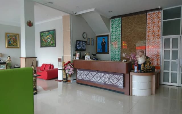 Cabin Hotel Sutomo