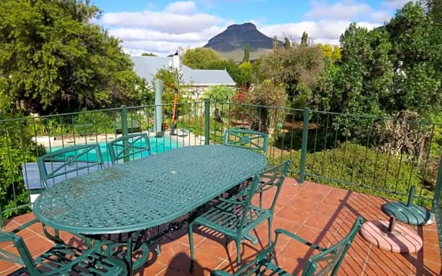 4 Rothman Street B&B